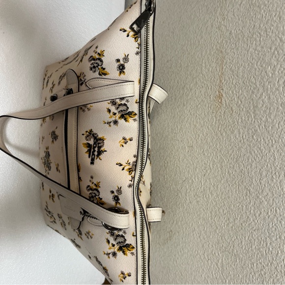 Coach Taylor Tote F87458 DKM86 Prairie Print Chalk Flowers Full Retail Style - Picture 5 of 16
